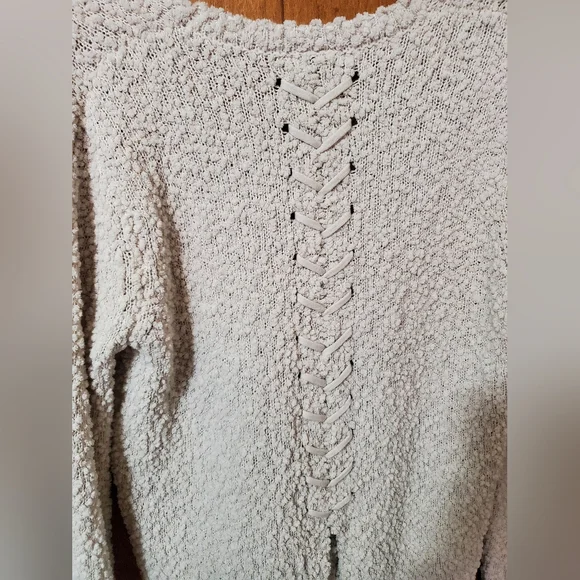Women's Cozy Cream Sweater With Lace Up Back Detail- Size M - Picture 3 of 4
